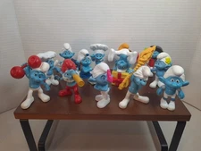 2011 McDonald's Happy Meal Toys Pelo Smurfs Set Of 13 Chef, Painter, Farmer
