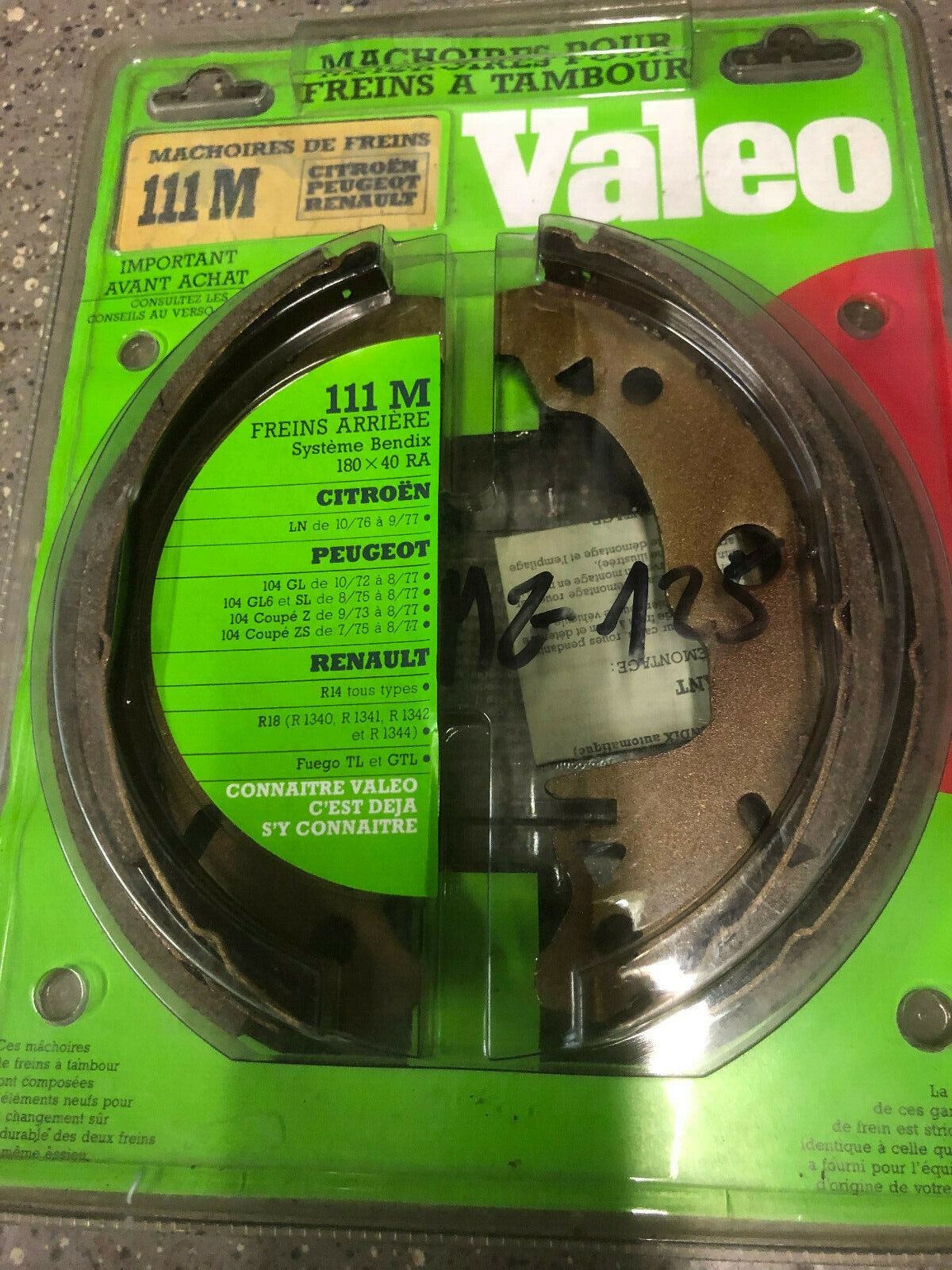 Kit mâchoires frein arrière Valeo pour résoudre les bruits de frein sur R18