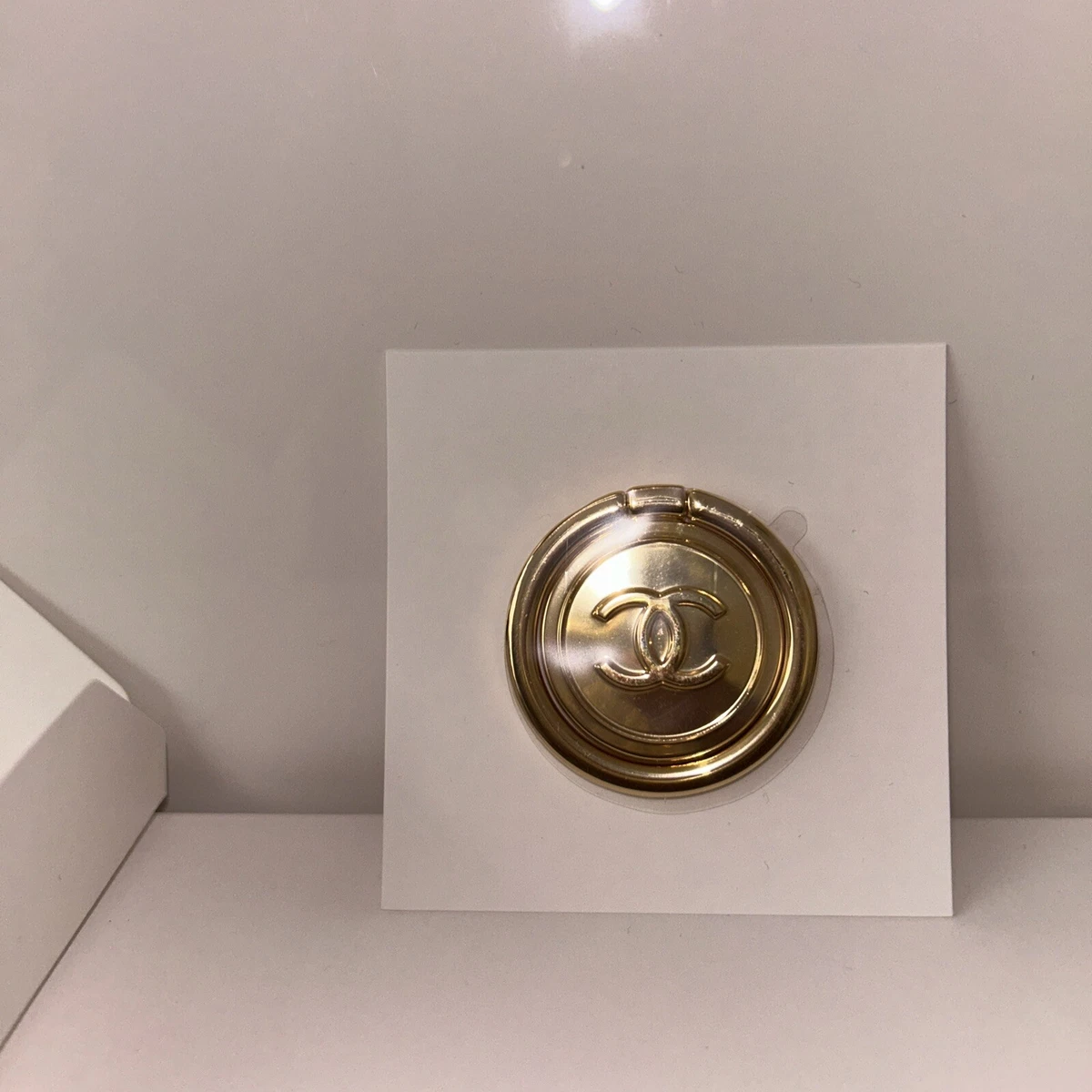 Chanel shop phone ring