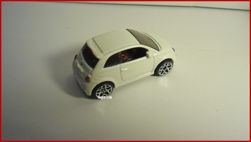 Mattel Hot Wheels 2013 Fiat 500 White with Red Interior - Picture 3 of 5