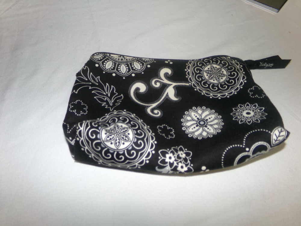 Thirty one Small Makeup Bag Black Medallion VGUC