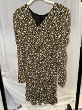 ASTR the Label Maven Dress black floral M puff sleeve Shirred Fall Dress