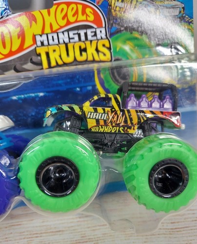 Hot Wheels Monster Trucks PIRAN-AHHH vs HAUL Y'ALL Demolition Doubles Sealed - Picture 4 of 9