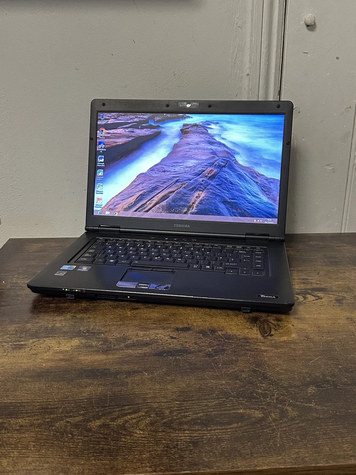 Toshiba Tecra A11 INTEL Core i3 2.5gHz FAST WIN 8 OFFICE 2010 320GB HDD 4GB RAM - Image 2 of 4