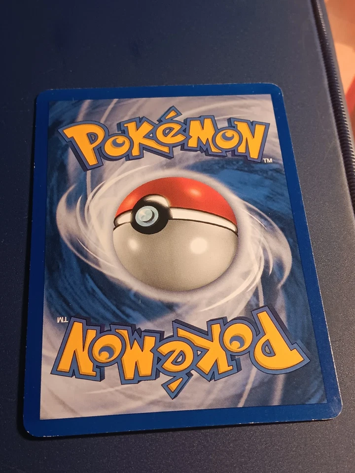 Hitmonchan Holo Rare Base Set 2 Vintage Pokemon TCG Card 8/130 WOTC - Image 4 of 4