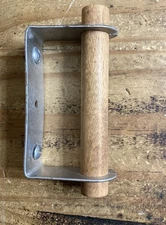 Brinkmann Electric Smoker 810-5290-C Single Piece Wood Handle Assembly Bracket