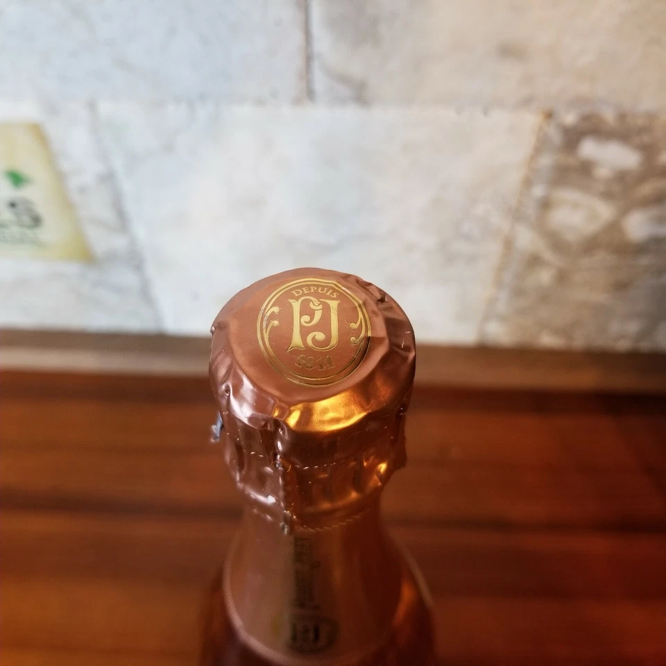 WE 94 pts! Perrier Jouet Belle Epoque Fleur de Champagne 2010 vino rosa Foto 3 de 3