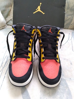 Nike Air Jordan 1 Mid SE Black Team Orange-Amarillo Youth Size 6Y