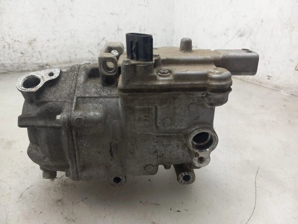 COMPRESOR DE AIRE ACONDICIONADO TOYOTA PRIUS C 12-19 VIN B3 SÉPTIMO Y OCTAVO DÍGITO Foto 3 de 4