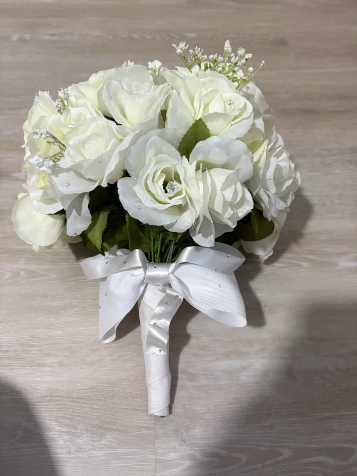 婚礼新娘花束白色丝绸花朵玫瑰新娘婚姻 — 第 2/4 张图片