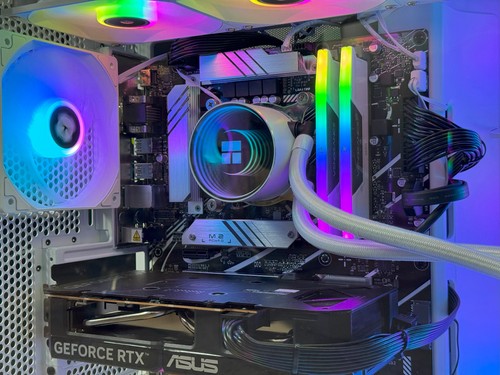 White Gaming PC RTX 5060 Wasserkühlung 32GB RAM DDR5 - 2TB m.2 SSD - Neu - Bild 4 von 10