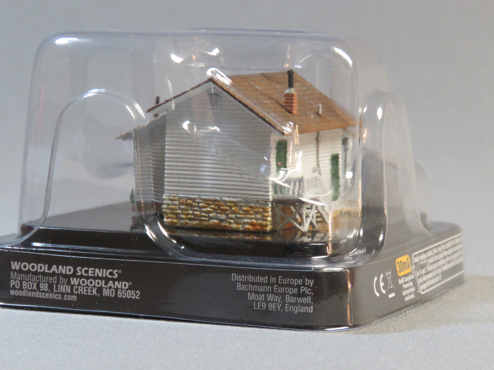 Woodland Scenics BR5063 Letters/Parcels & Post - HO Scale (1:87) Built & Ready Structure