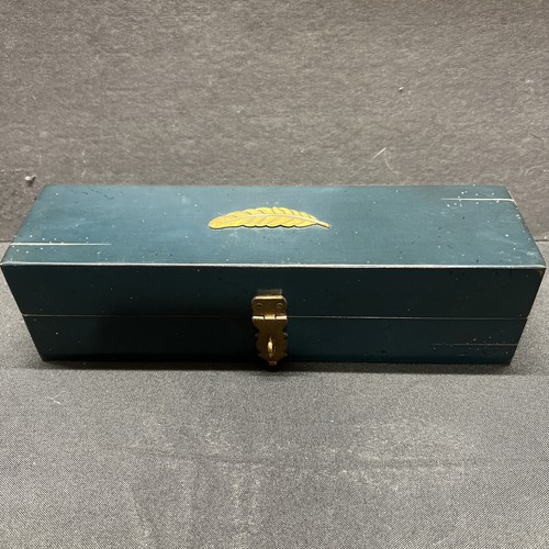 Authentic Models Windsor Travel, Blue - MG127 - Picture 11 of 21