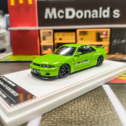 Coche de metal fundido a presión modelo deportivo de carreras FH 1:64 Green Skyline GTR R33 BCNR33