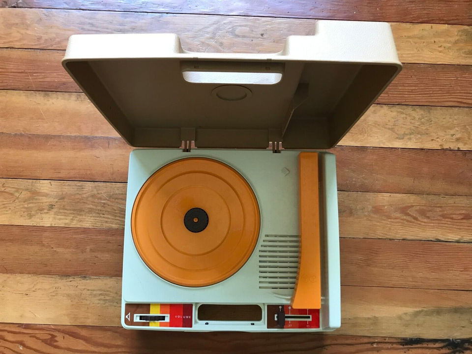 VTG FisherPrice Portable Suitcase Record Player 33 45 rpm WORKS 45's