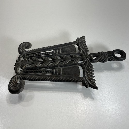 Vintage Wilton Cast Iron Kitchen Amish Style Spoon Rest Small Pan Trivet 5" - Picture 5 of 13