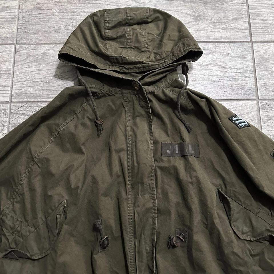 Poncho con capucha Jill By JILL STUART verde militar para mujer talla pequeña RARO Foto 3 de 4