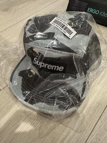 Casquette de camp Supreme® Damien Hirst neuve 2025 GOAT