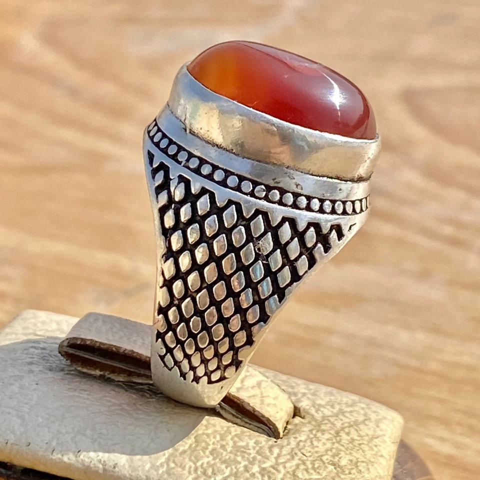 Anillo Aqeeq de ágata antiguo yemení rojo WOW para hombre en plata de ley 925 hecho a mano Foto 2 de 4