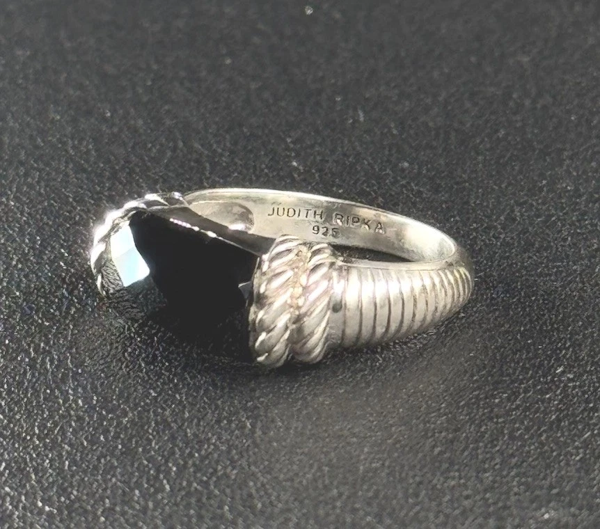 Anillo clásico Judith Ripka de plata de ley con patrón de cuerda de ónix negro Foto 2 de 3