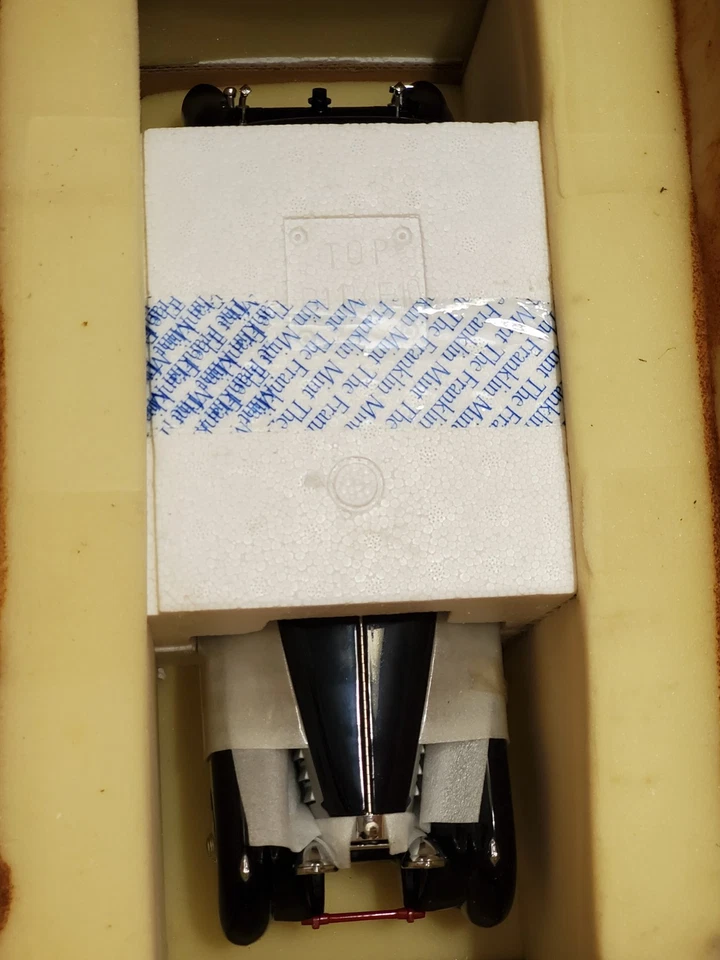 Franklin Mint 1931 Bugatti Royale Coupe DeVille 1:16 Scale Diecast Large Car - Image 4 of 4