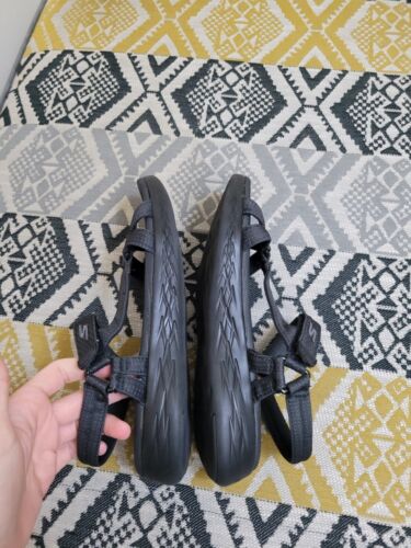 Sandalias para caminar ajustables negras Skechers On The Go para mujer talla 5 EU 38 - Imagen 8 de 17