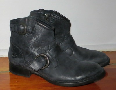 born regis bootie