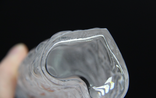 1998 LALIQUE Crystal Amour Pattern Heart Shape 6" Vase Made in France - Picture 10 of 10