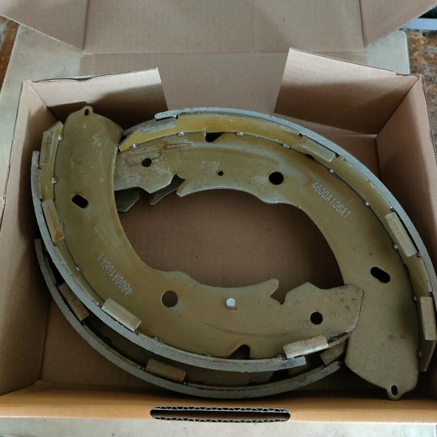 六代目　4個 Genuine 2012 & up Isuzu D-Max DMAX 2.5L 3.0L Rear Brake Shoe