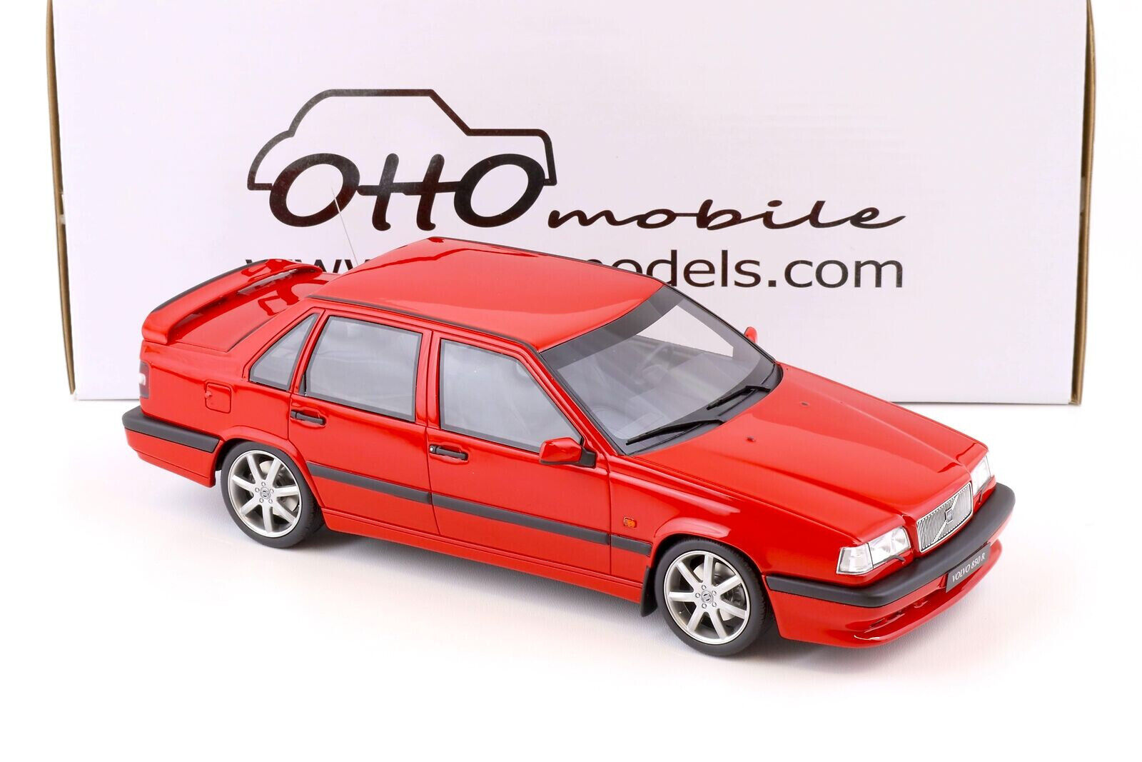 VOLVO 850R Sedan 1 18 Ottomobile - Otto Models - OT427 VOLVO 850R Sedan 1 18 Ottomobile - Otto Models - OT427