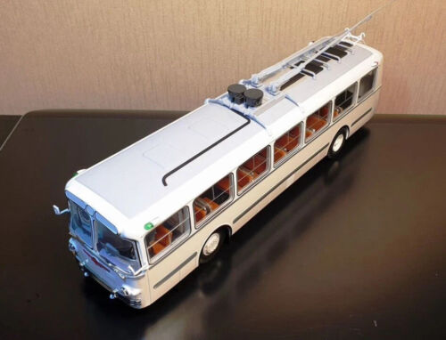 Trolebús ZiU-5 BLANCO PRECIO 1:43 ¡Nuevo! - Imagen 2 de 6