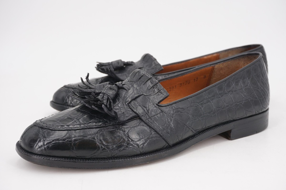 $1,900 | SALVATORE FERRAGAMO 10 B CROCODILE BLACK TASSEL  display picture 1