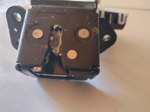 Nuevo Actuador de cierre de puerta levadiza de maletero genuino OEM Mazda G33M-62-310B 3 CX5 CX9 - Imagen 3 de 3