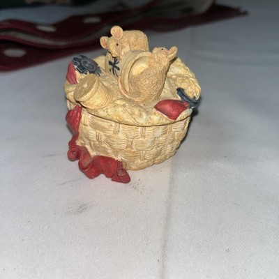 Boyd s Bears  Sally's Catch-All Basket'' Trinket Box