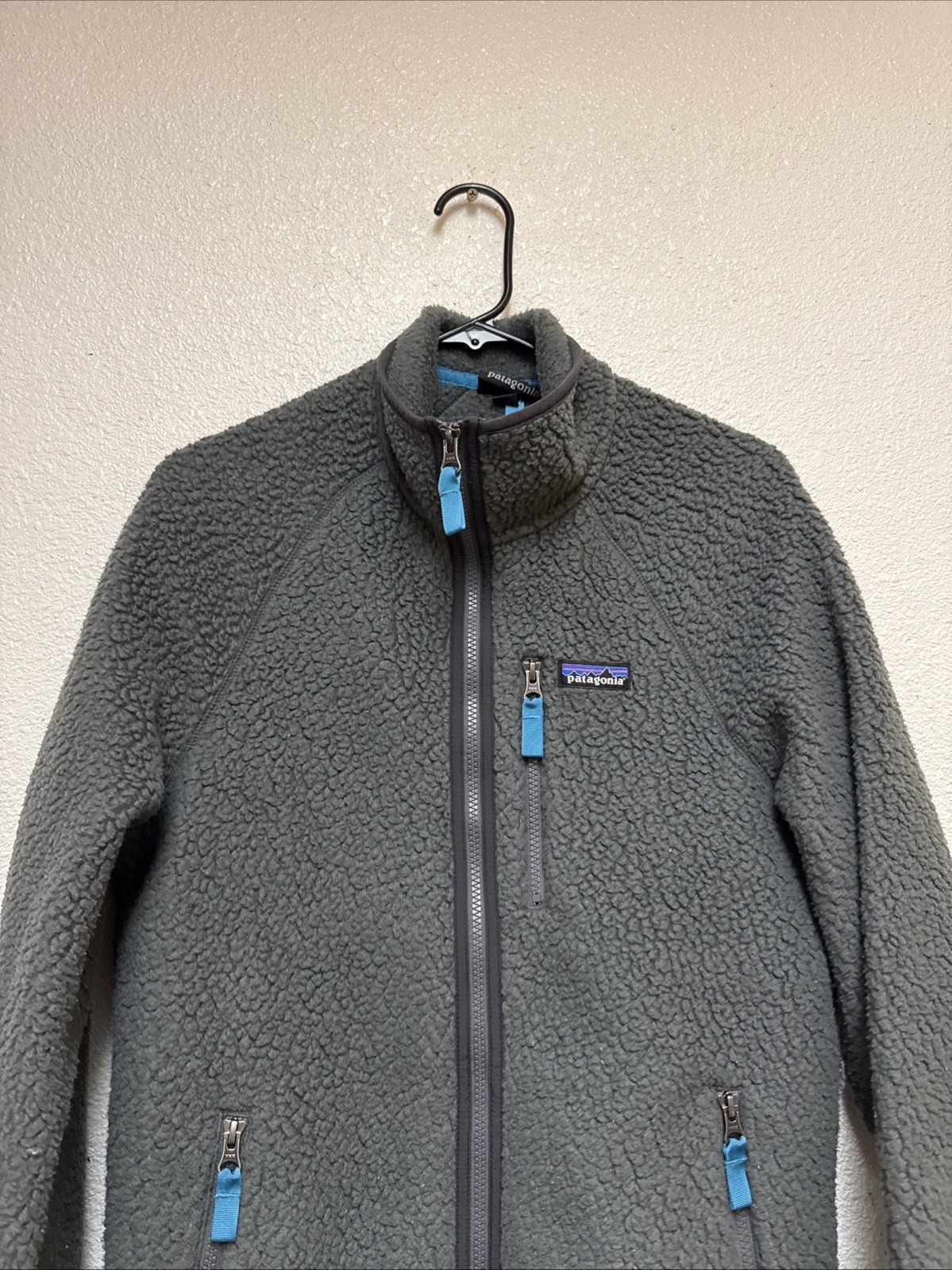 Patagonia Retro Pile Men’s Gray 22800 Winter Cozy Jacket Sz M thumbnail 5