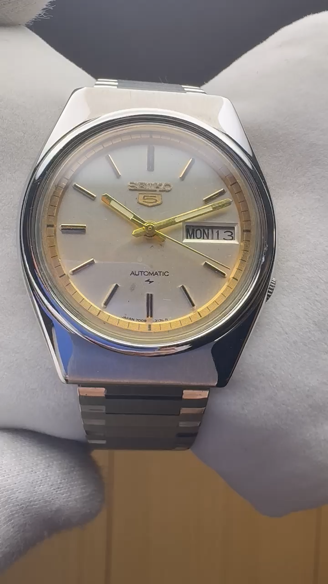 Vintage Seiko 5 Automatic Men's Watch Japan Day/Date 7009-8680 | eBay