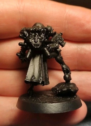 Adepta Sororitas W40K Canoness Veridyan Limited Ed. Resin OOP C046 - Imagen 2 de 2