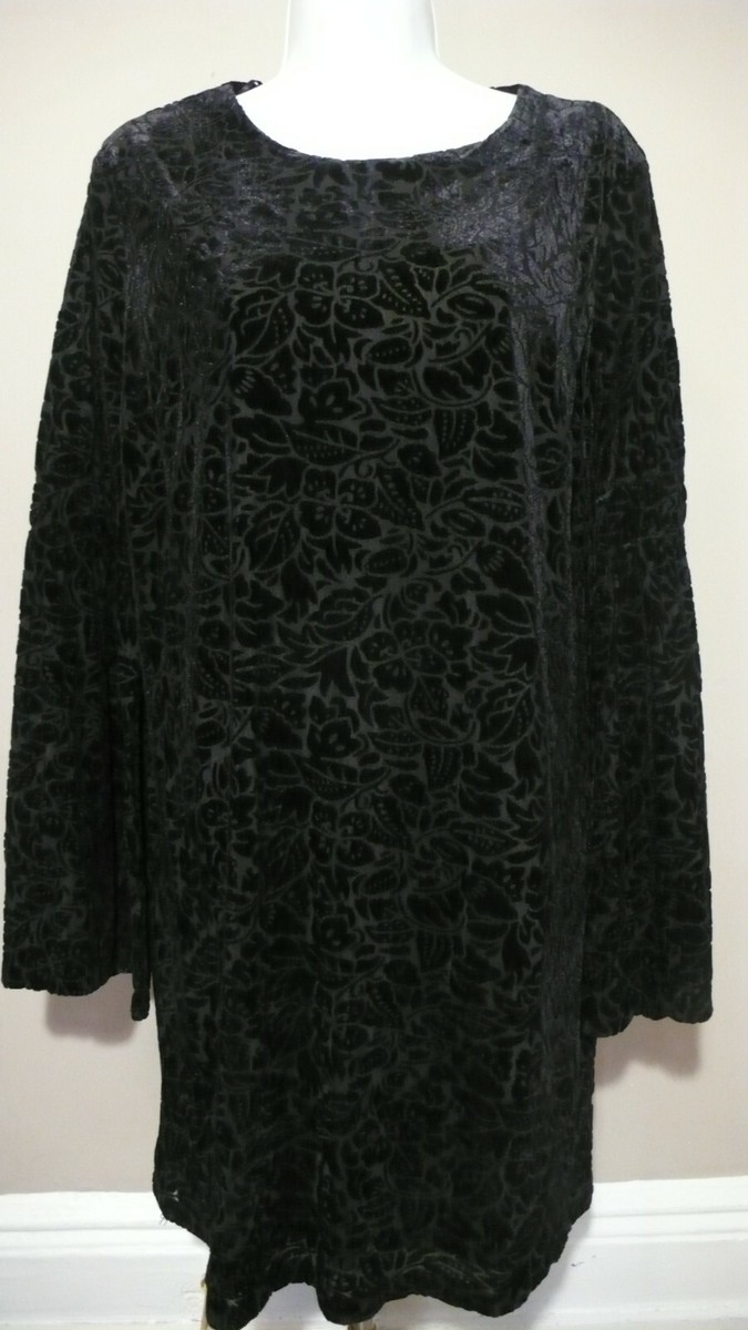 ADRIENNE VITTADINI Black Velvet Flower Pattern Bell Sleeve ADRIENNE VITTADINI Black Velvet Flower Pattern Bell Sleeve