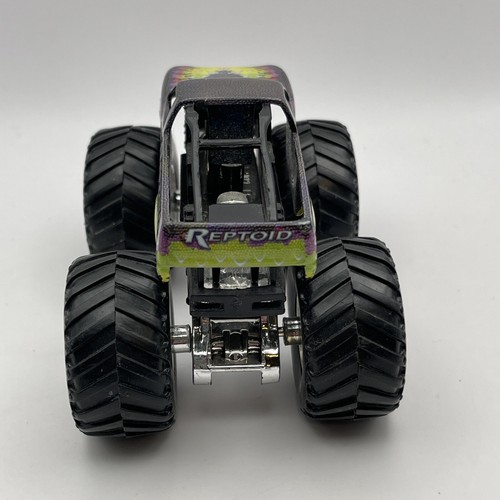 Hot Wheels Monster Jam Reptoid 1:64 Scale Die-Cast Monster Truck vg - Picture 4 of 11