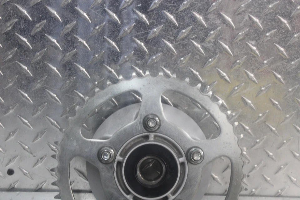 Piñón trasero Suzuki SV650S 2001 64611-19F00 64511-32C00 45T Foto 2 de 4