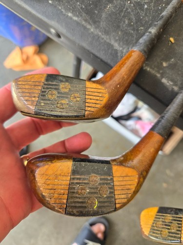 Lot of 4, golf clubs woods, 1 2 3 4 with vintage headcovers, RH, flex unknown - Picture 7 of 9