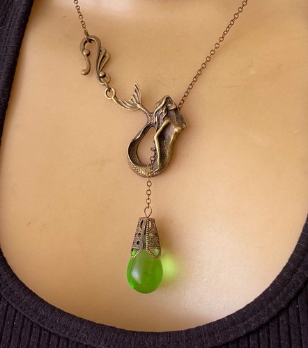 Mermaid Necklace Art Nouveau Siren Lariat Pendant W/ Antique Green Czech Glass - Imagen 1 de 5