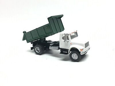 UNBRANDED N SCALE VEHICLE = SEMI TRACTOR NEW DAY CAB STYLE