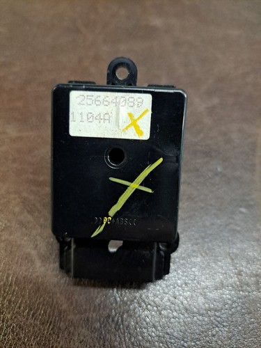 2000-2005 Cadillac Deville OEM LH or RH driver or passenger rear lumbar switch - Picture 4 of 4