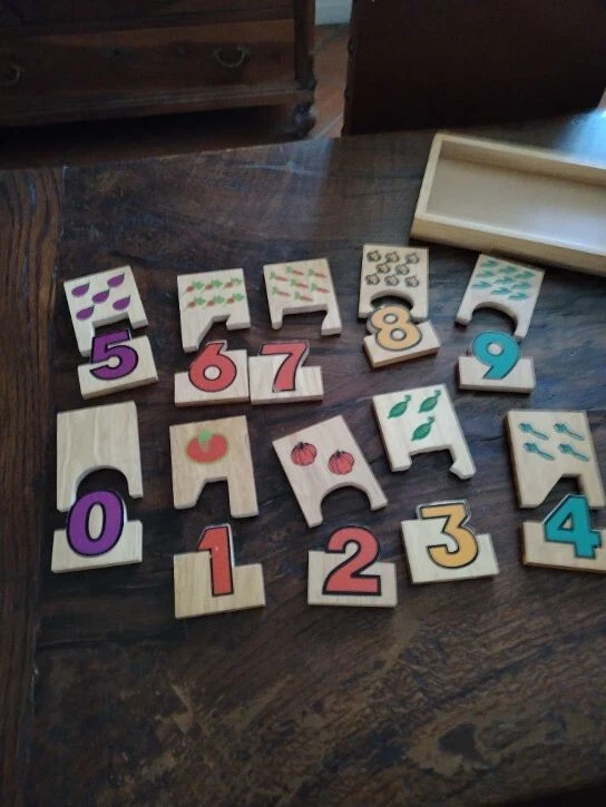 Gioco formativo per bambini 2-4 anni in legno - Immagine 2 di 4