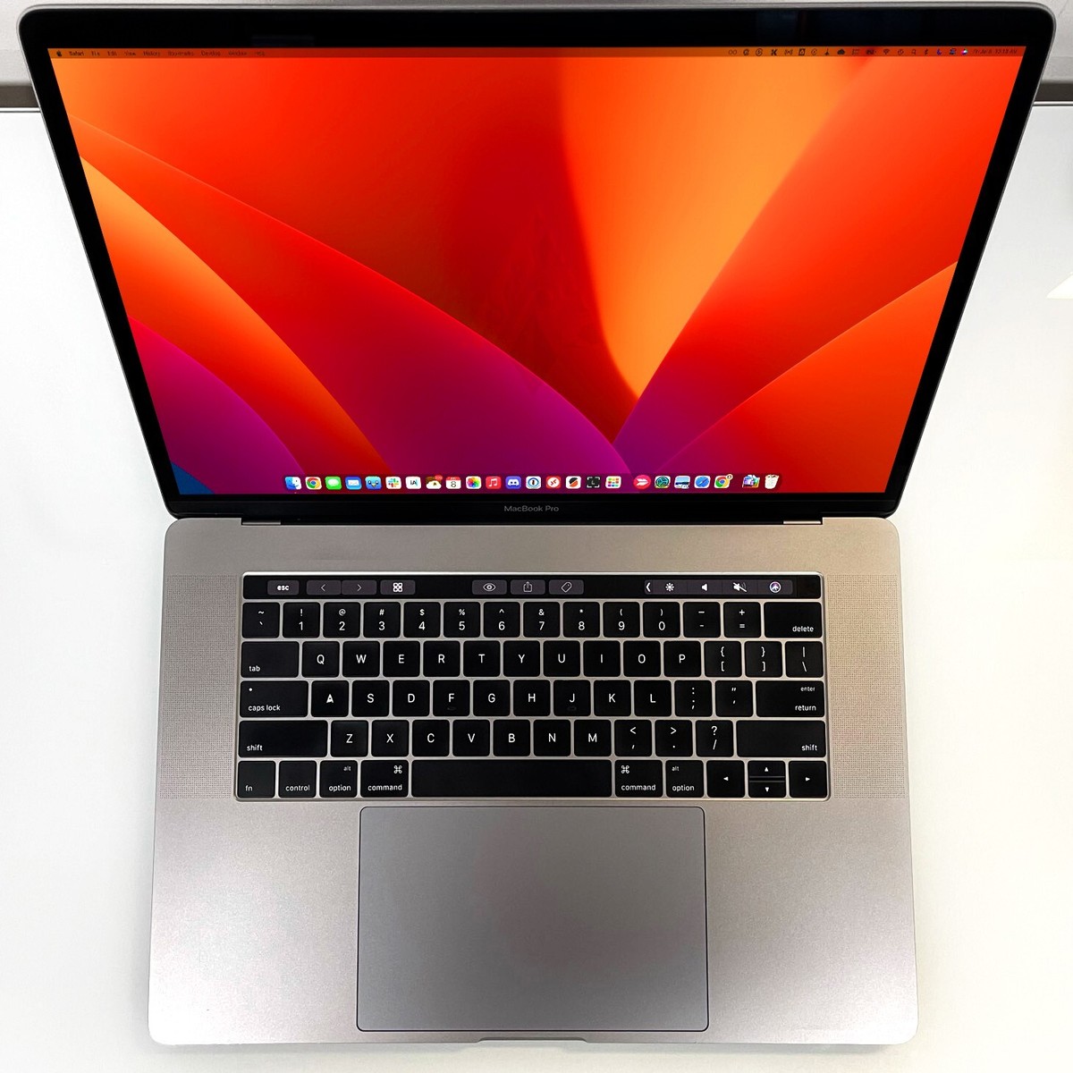 Apple - MacBookPro2017 15インチ Amazon.com: Apple Mid 2017 MacBook Pro Touch Bar with 3.1GHz
