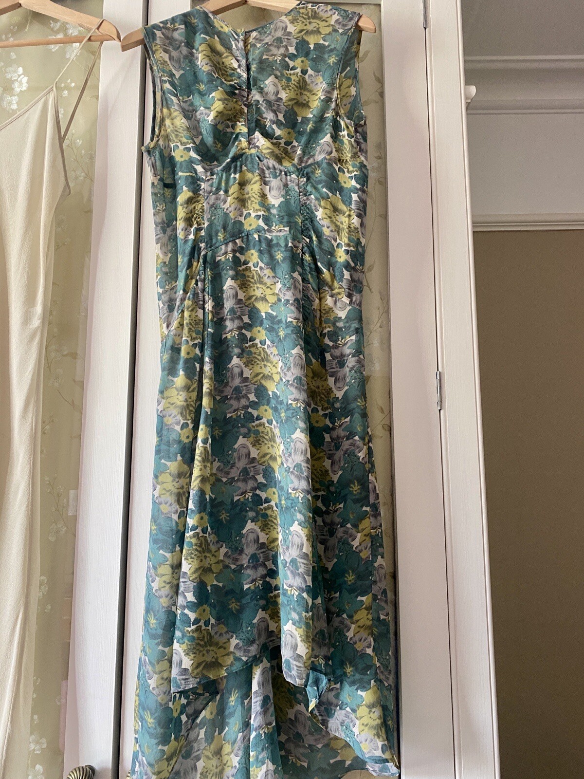 Picture 2 of 12