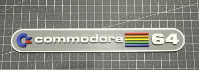 Commodore 64 Logo - 3D-gedruckter Schildständer