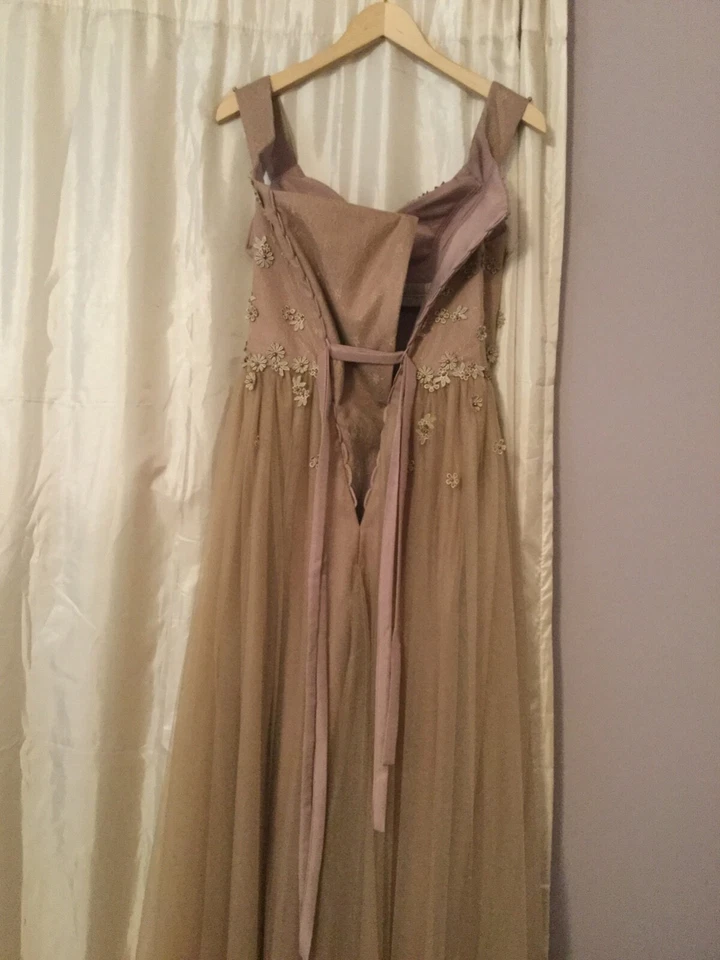CLÁSICO-Vestido de baile estilo romántico talla 8, NUEVO HECHO A MEDIDA, GASA, BEIGE-Malva Foto 2 de 4