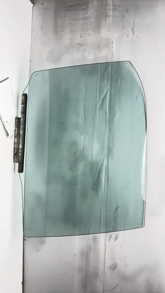 98 99 00 01 02 TOYOTA COROLLA Rear Door Glass/window Toyota Right Foto 3 de 4